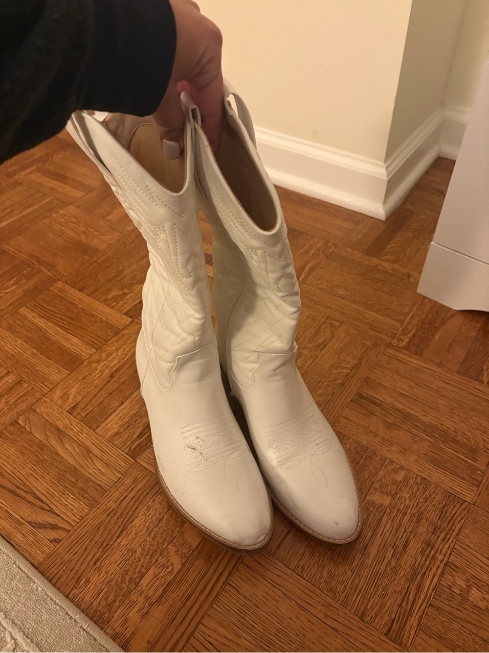 White Women's Mid-Calf Western Boots